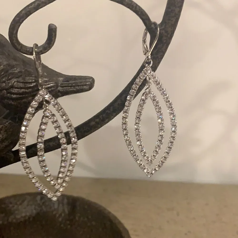 🎉1 hr sale🎉Double layer drop earring - Picture 2 of 5